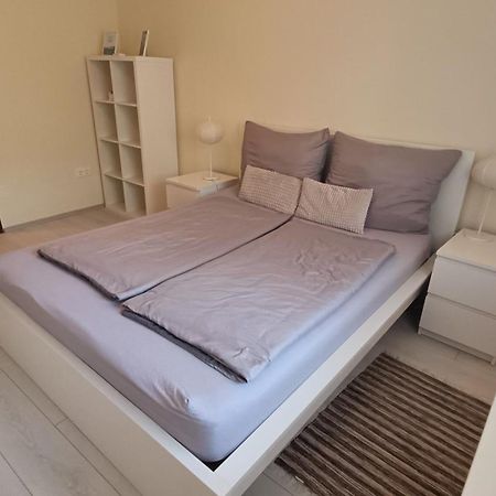 Newisland Family Apartman Sarvar Exterior foto