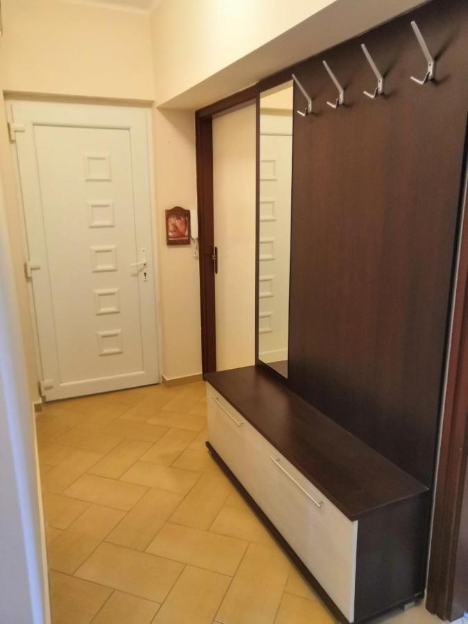 Newisland Family Apartman Sarvar Exterior foto