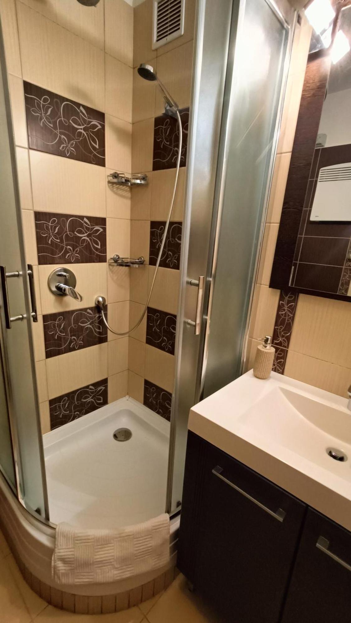 Newisland Family Apartman Sarvar Exterior foto